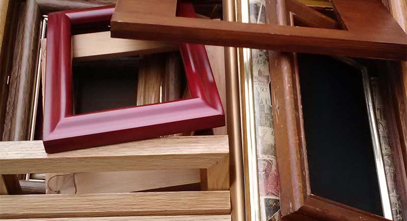 2 Cool Uses for Old Picture Frames
